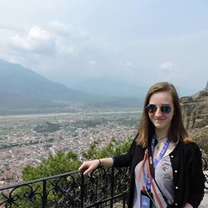 Meet your Posher, Julia